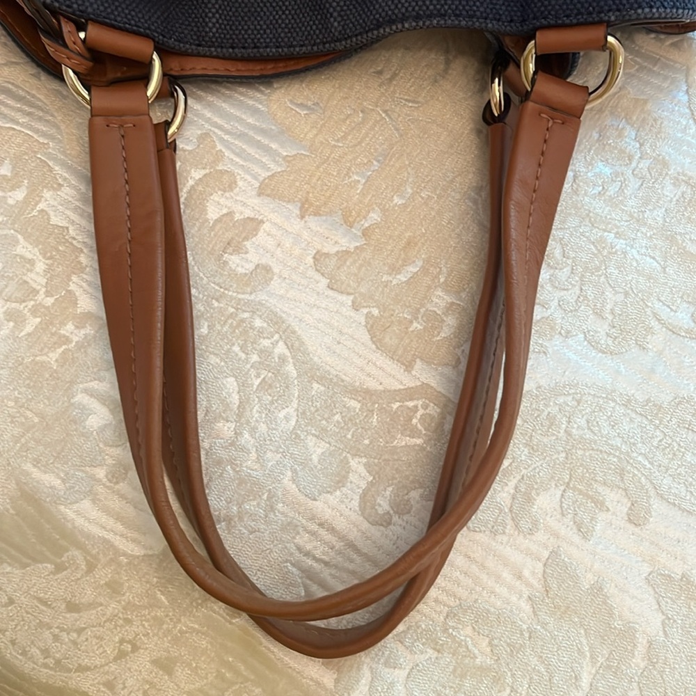 Michael Kors Navy/Brown Canvas Marina Drawstring EUC Ask questions - Picture 10 of 14